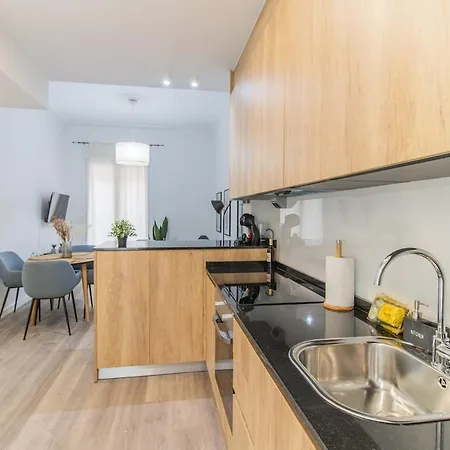 Your Luxury Getaway In Downtown *