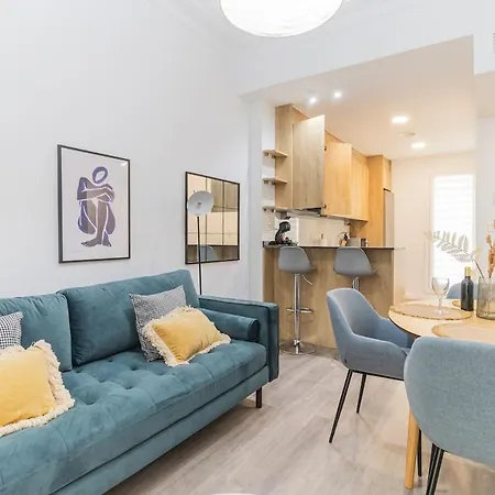 Your Luxury Getaway In Downtown *